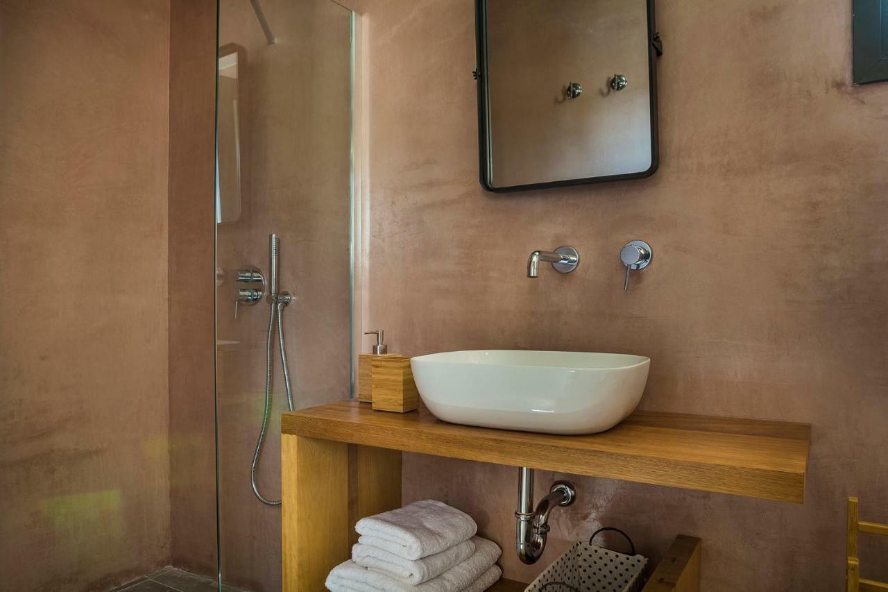 Villa Daniela - Saint Nikolas Retreat Faraklata ภายนอก รูปภาพ