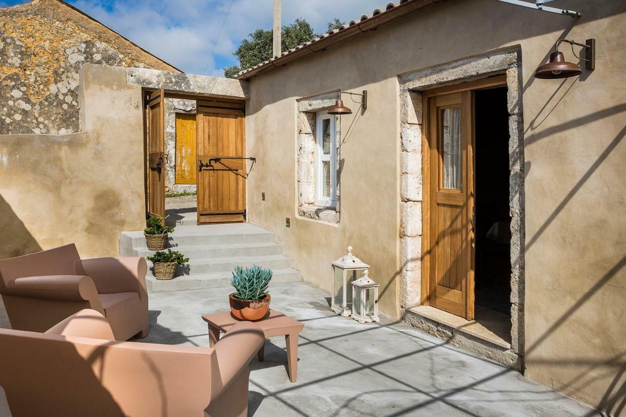 Villa Daniela - Saint Nikolas Retreat Faraklata ภายนอก รูปภาพ